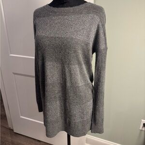 VINCE. CASHMERE BLEND GRAY METALLIC STRIPED PULLOVER LONG SLEEVE SWEATER